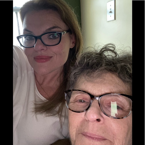 Meet your Posher, Lissa - Picture 7 of 7